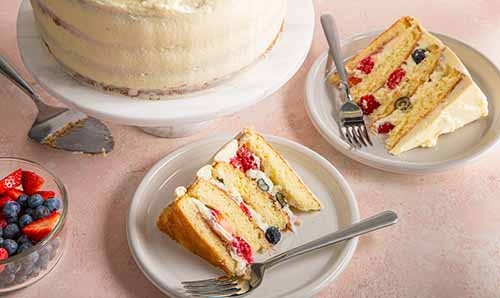 Berry Chantilly Cake